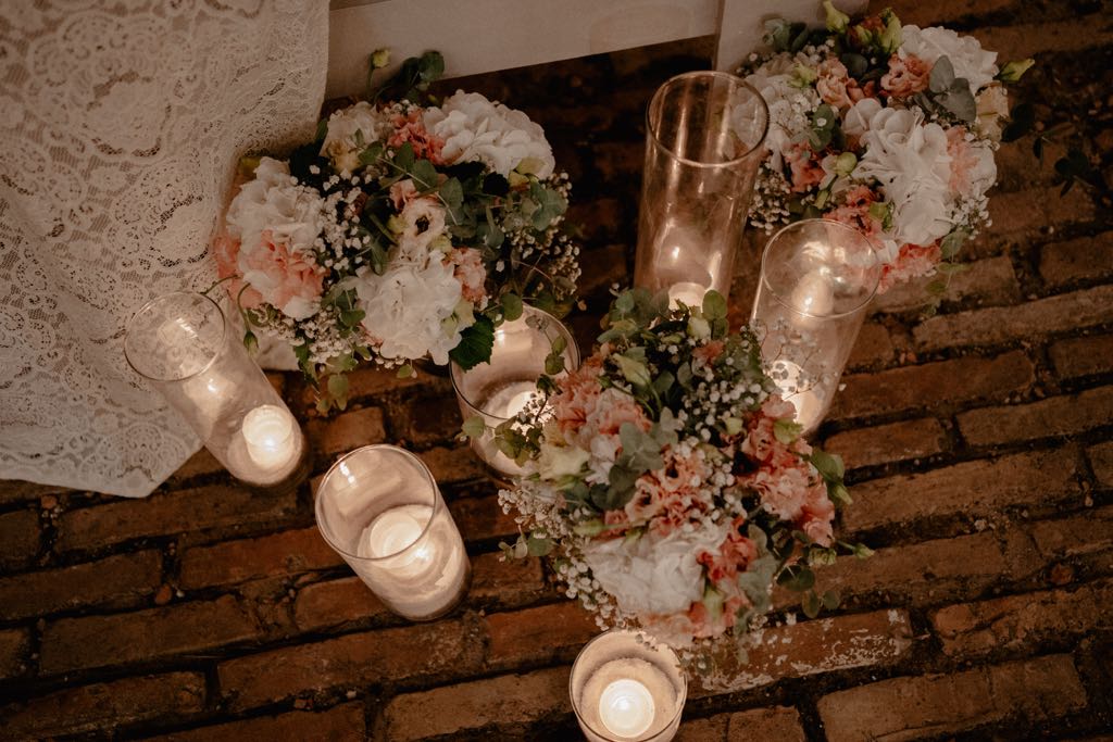 Dettagli degli addobbi del matrimonio al castello di san basilio