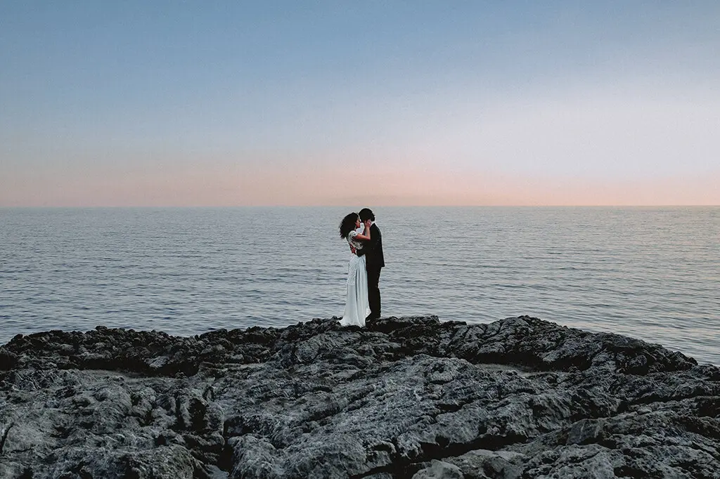 Fotografia al tramonto durante un servizio fotografico di destination wedding a Maratea