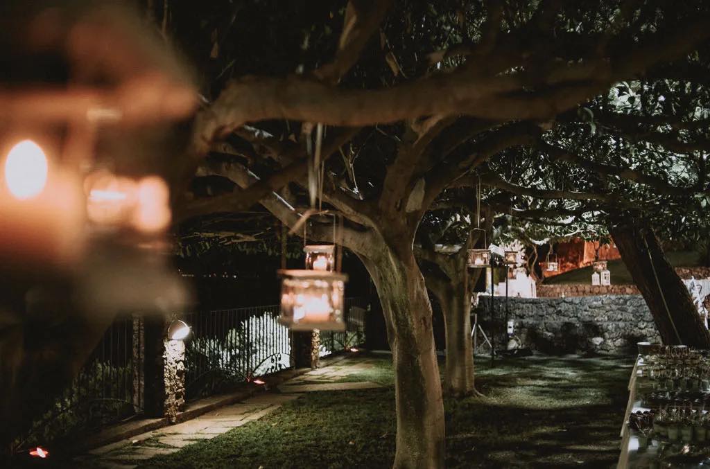 foto degli esterni della location durante le nozze tenute a maratea