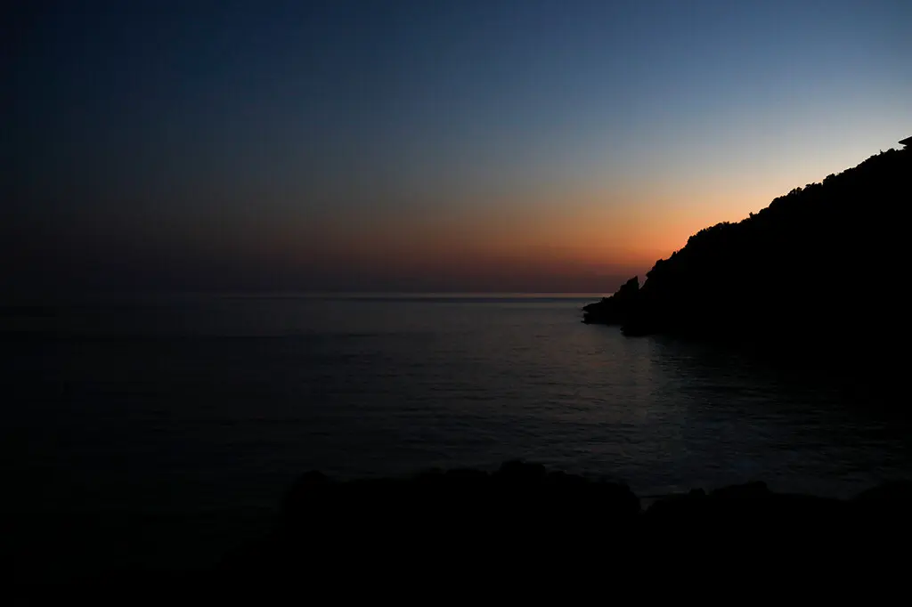 Un favoloso tramonto sulla costa di maratea durante un wedding destination