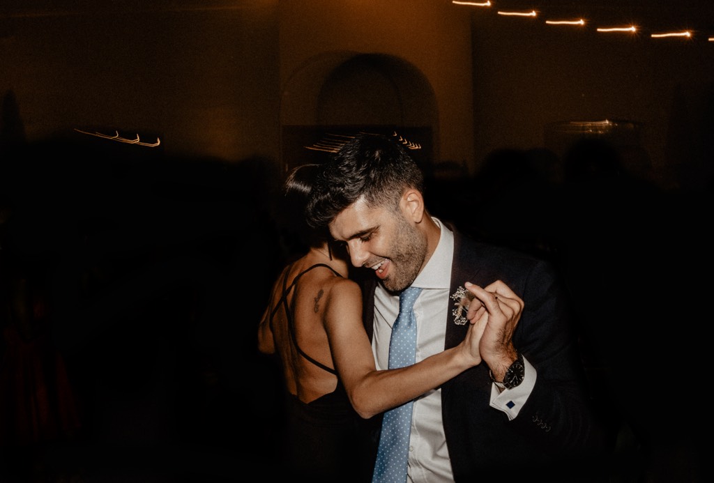 Lo sposo che balla durante il suo Matrimonio a Matera